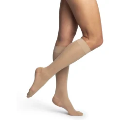 Dynaven Sheer Women's Knee High 20-30 mmHg